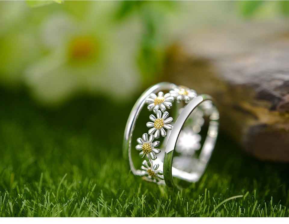 Daisy Flower Adjustable Ring