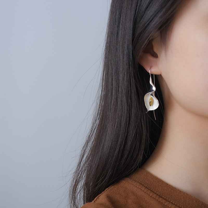 18K Gold Calla Lily Dangle Earrings